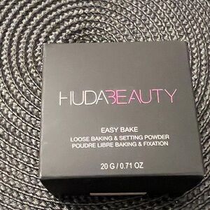 (Unopened) HUDA BEAUTY Easy Bake Loose Baking & Setting Powder - Cherry Blossom